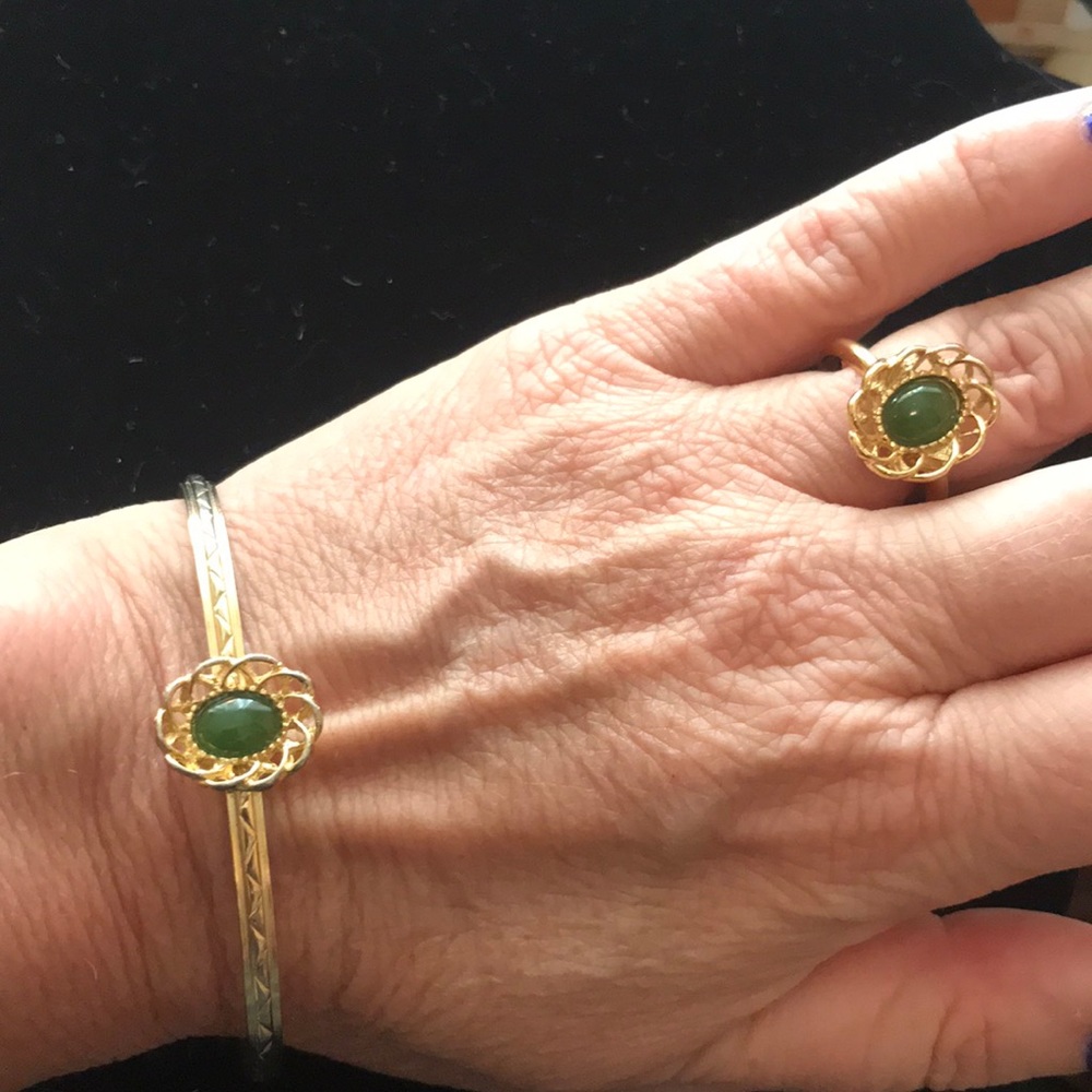 Matching bracelet and ring set